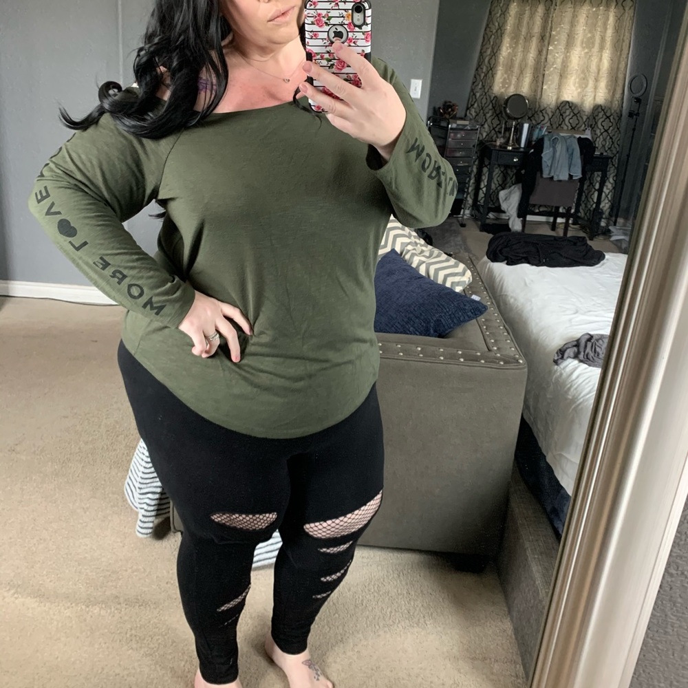 Army green torrid size 3 off the shoulder tee